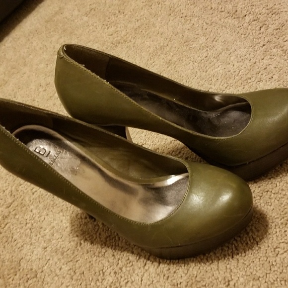 Shoes - Bakers pumps